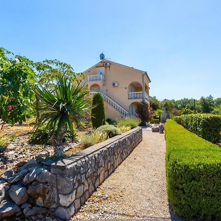 2 Bedroom Beautiful Apartment In Rasopasno Exterior foto